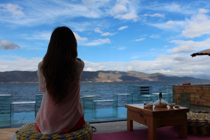 women meditating